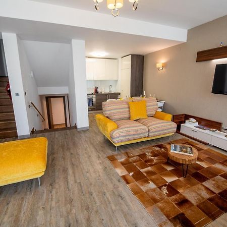 Luxapartment 포이아나브라소프 외부 사진